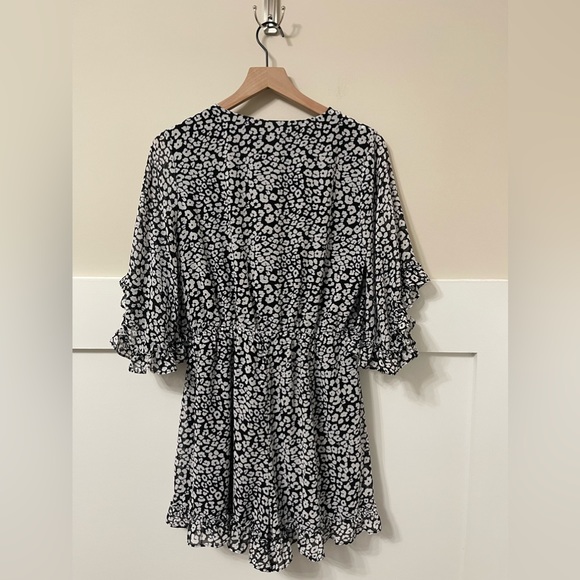 HYFVE Animal Print Black & White Ruffle Romper Size Large - Picture 6 of 11